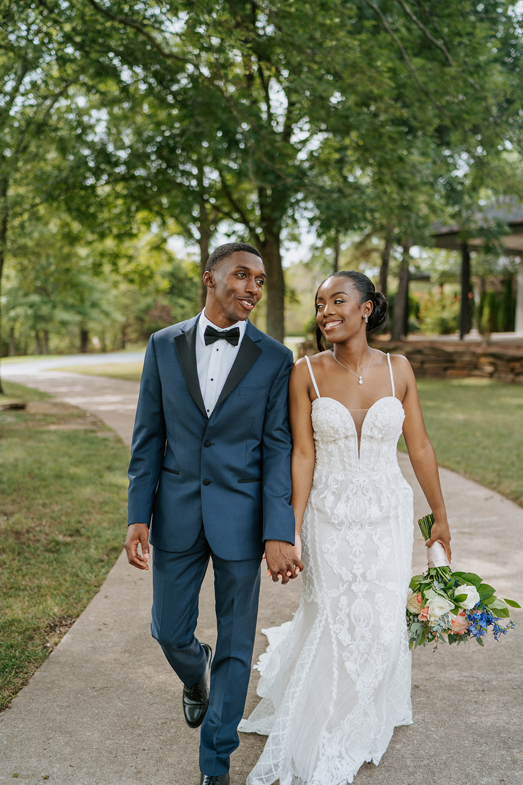 simple and classic wedding in Oklahoma