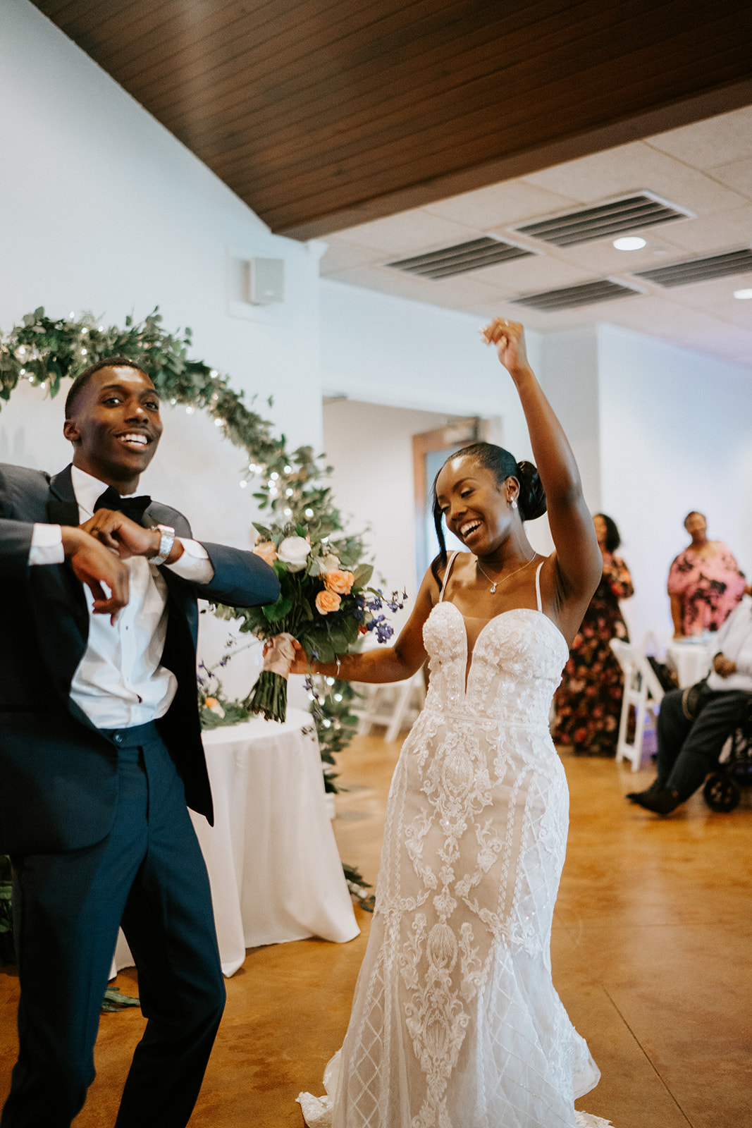 simple and classic wedding in Oklahoma