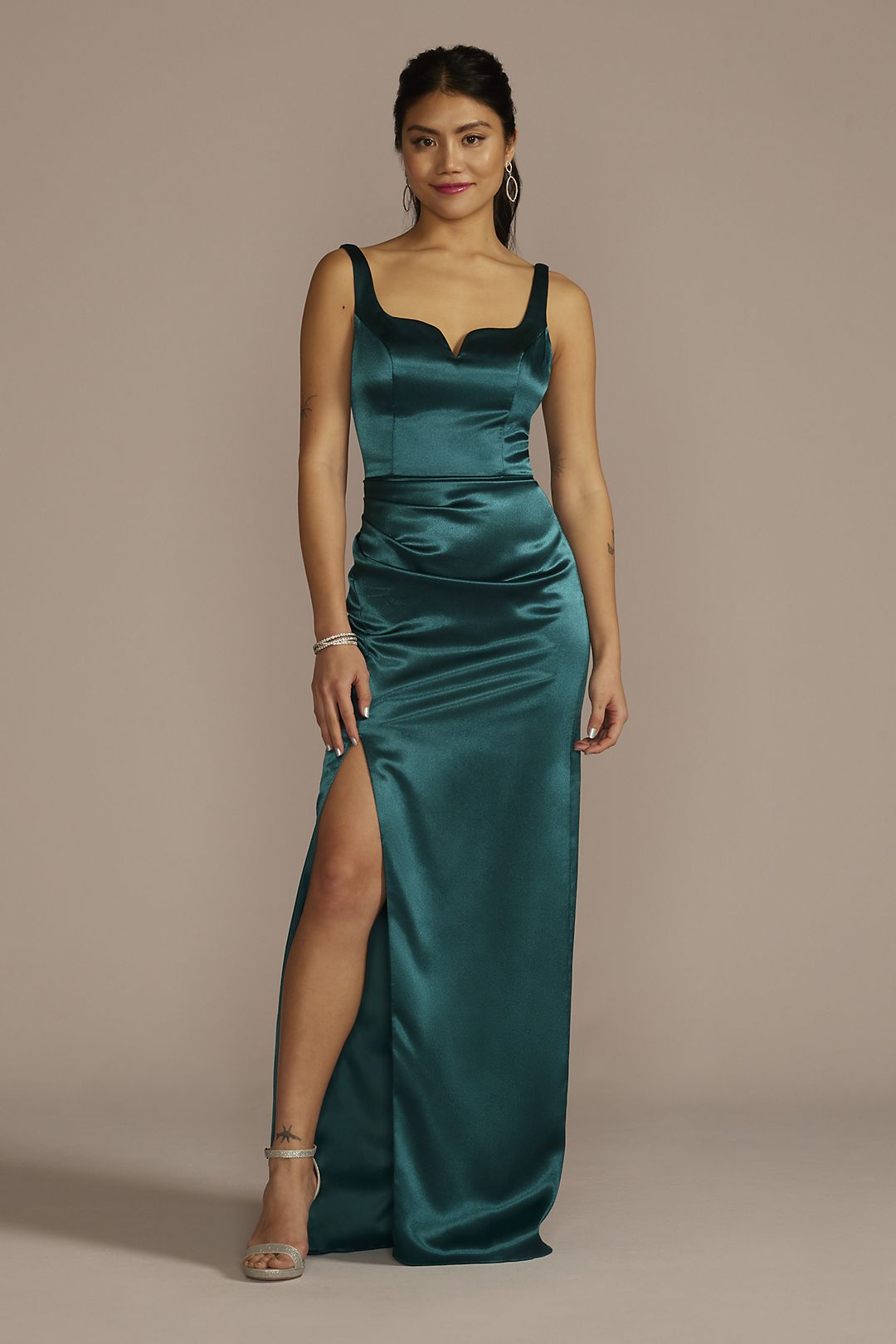 green guest of wedding